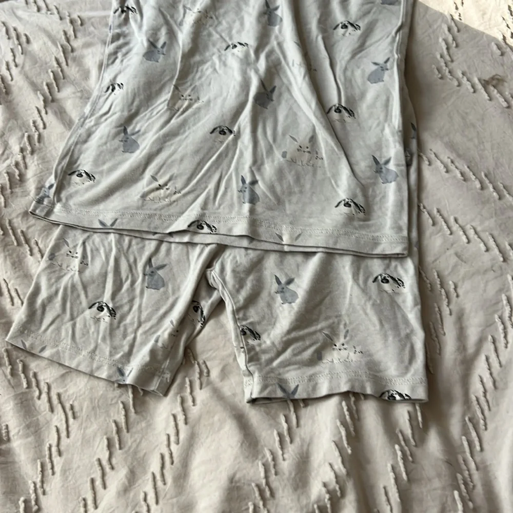 Kyte BABY Light Gray Kids Pajama Set with Animal Design
